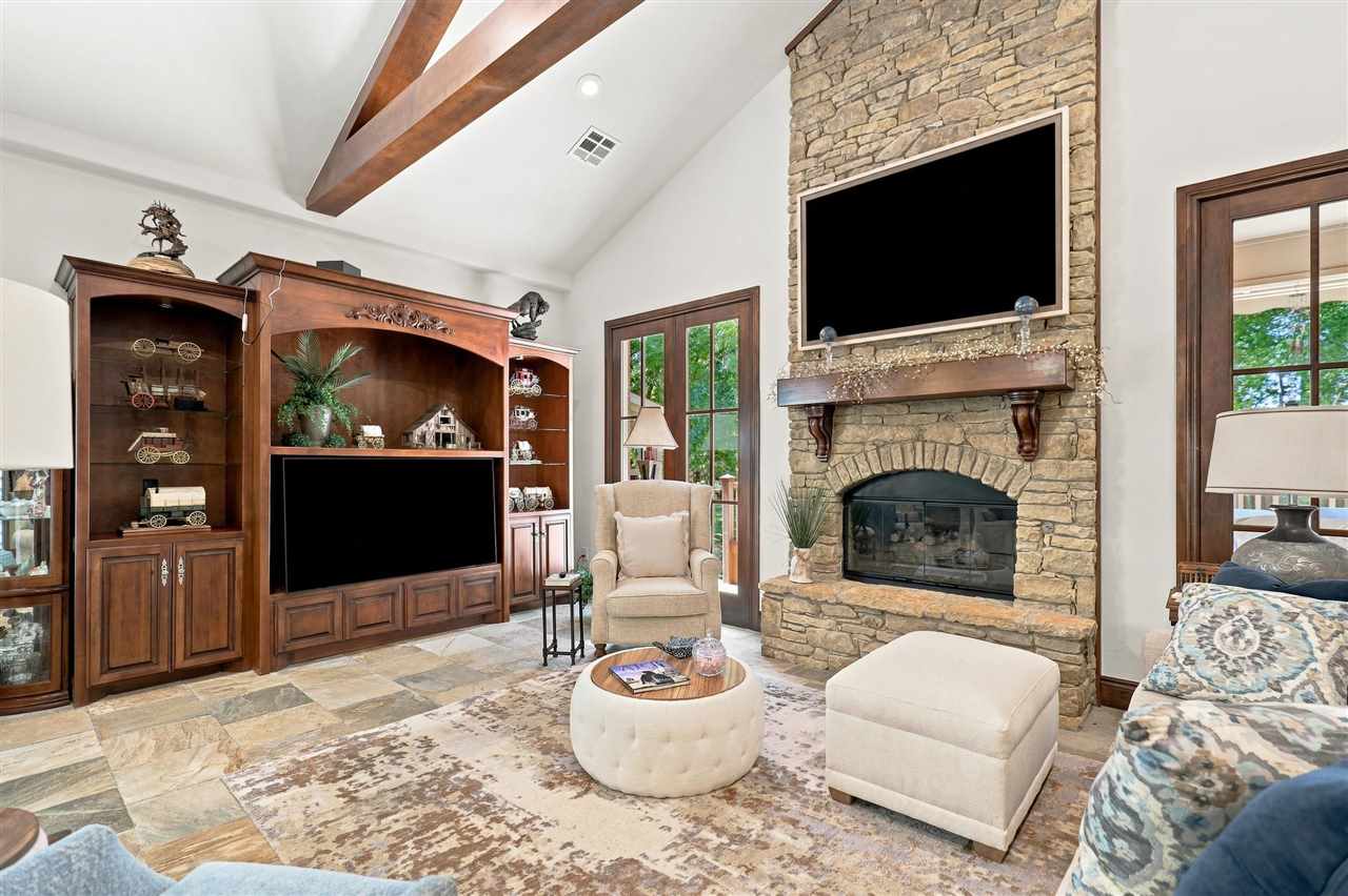 3224 W Charleston Court