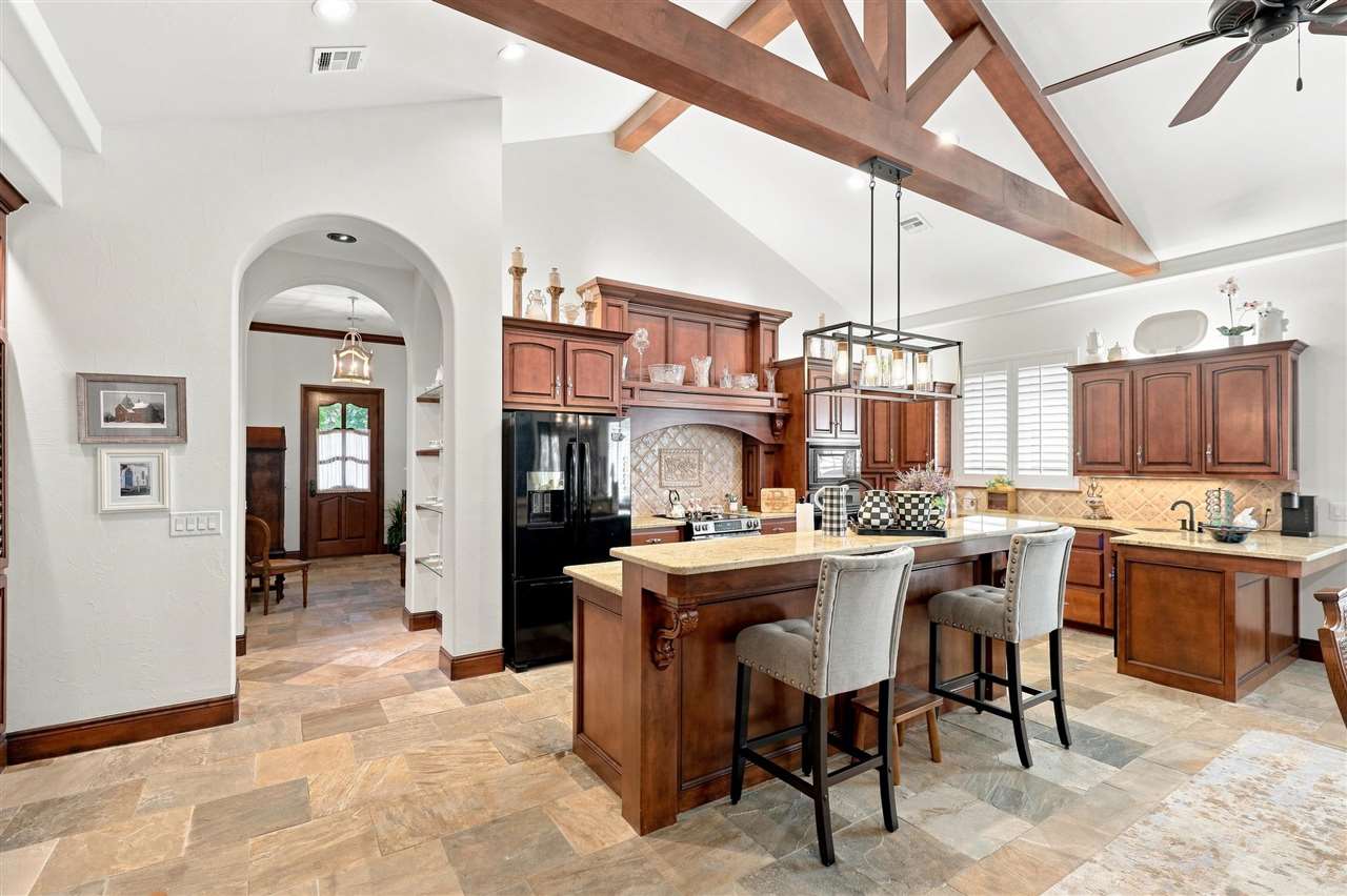 3224 W Charleston Court