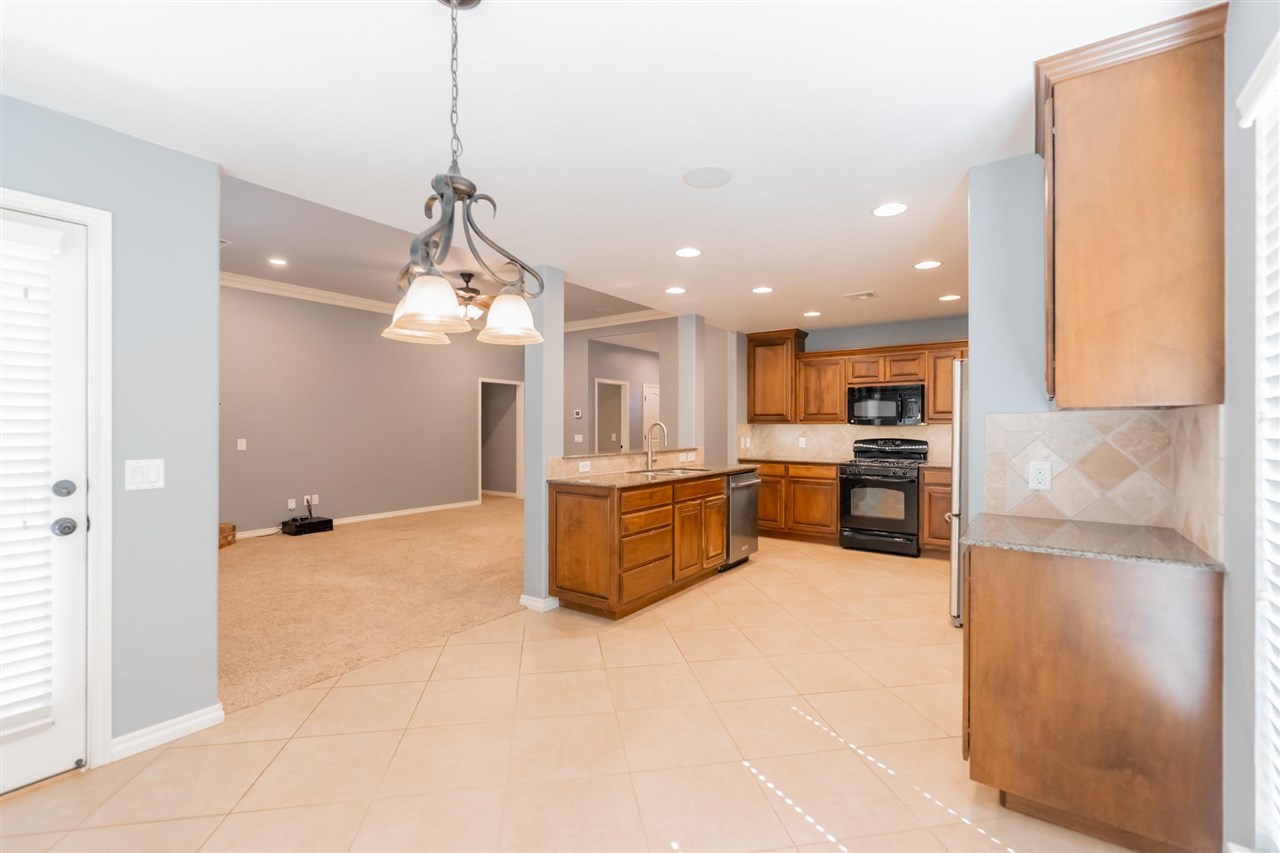 509 E Topaz Avenue