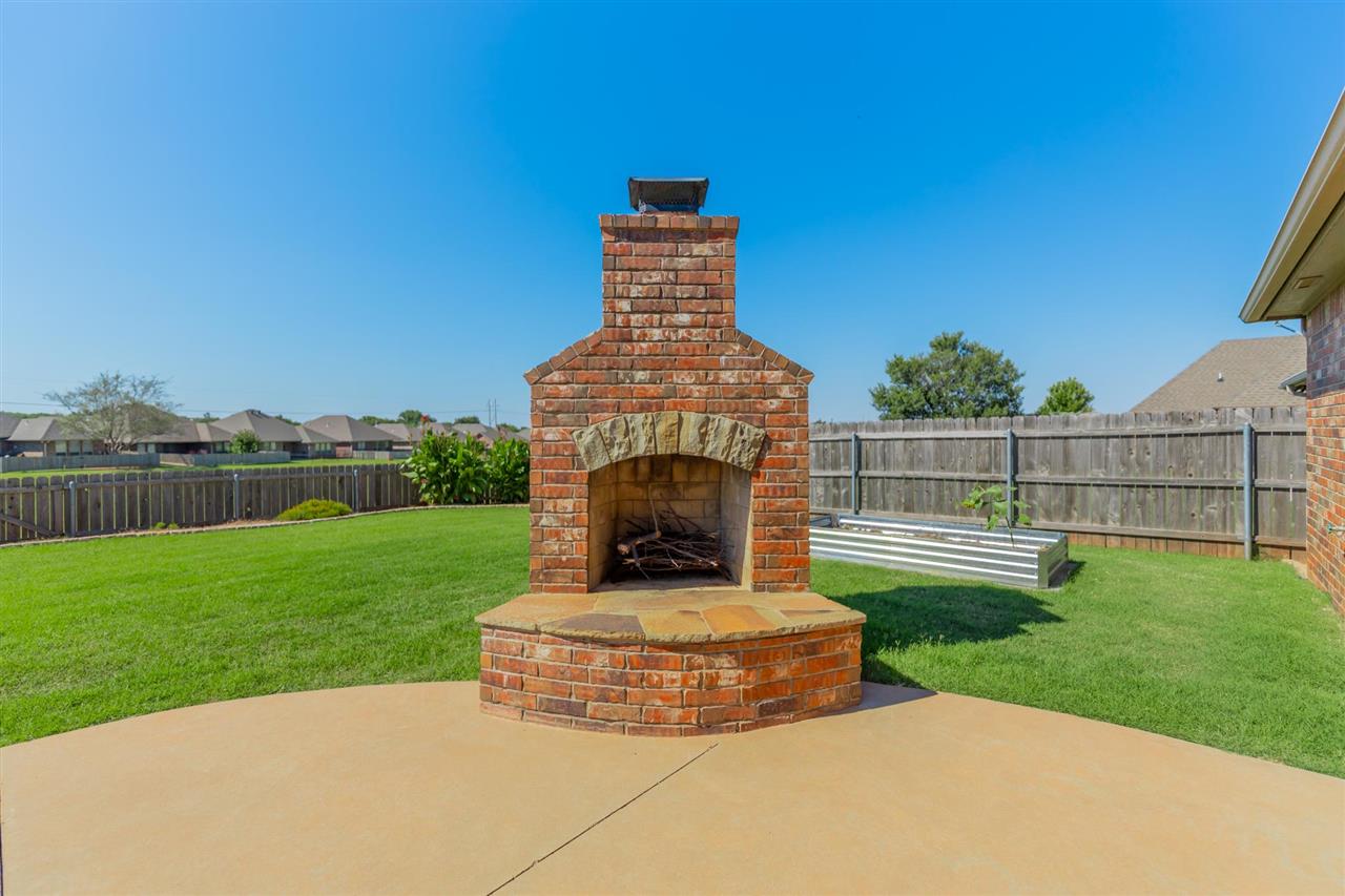 509 E Topaz Avenue