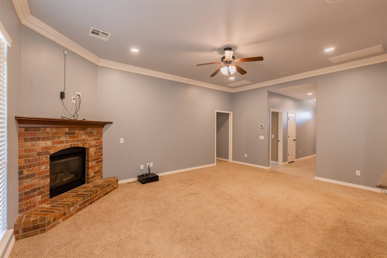509 E Topaz Avenue