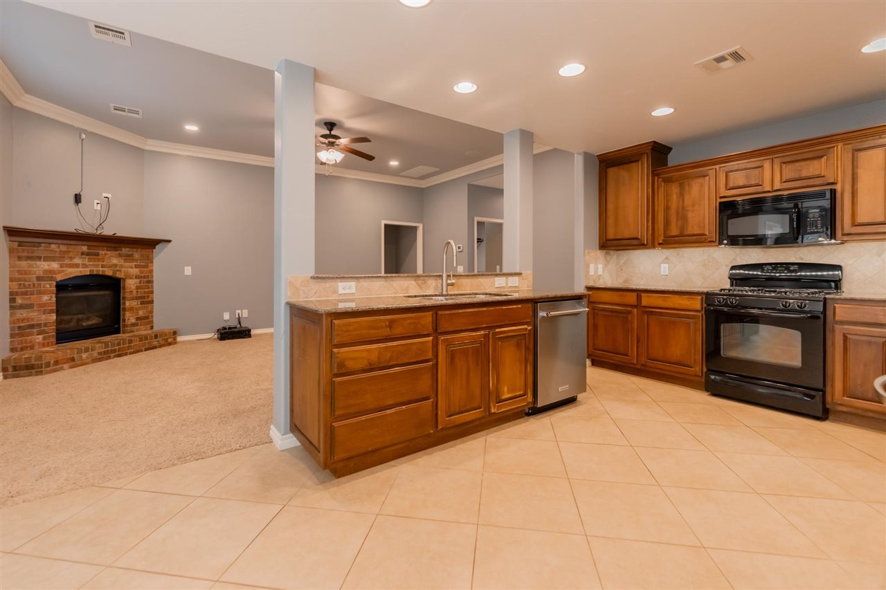 509 E Topaz Avenue