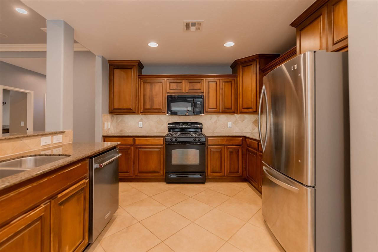 509 E Topaz Avenue