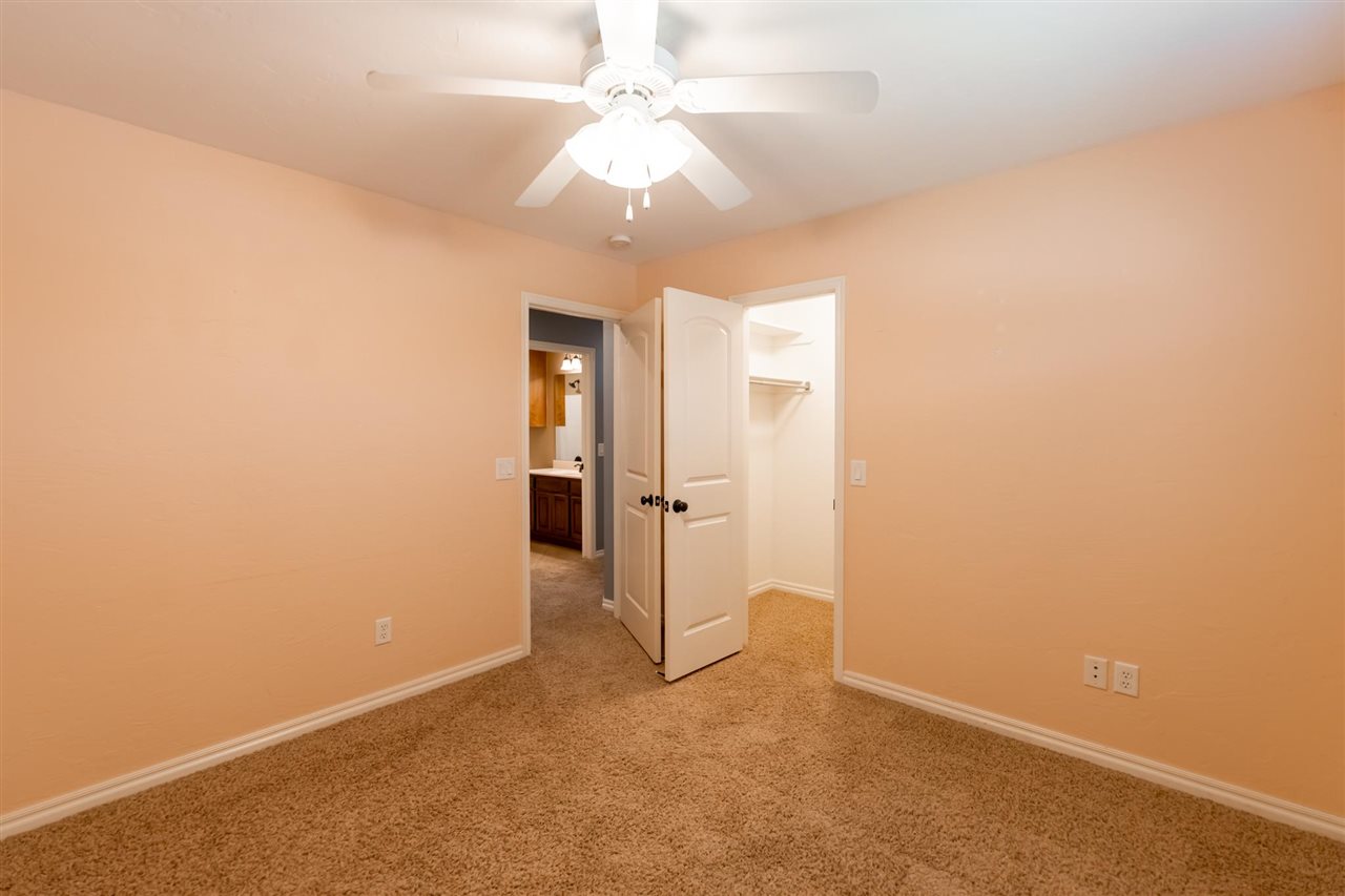 509 E Topaz Avenue