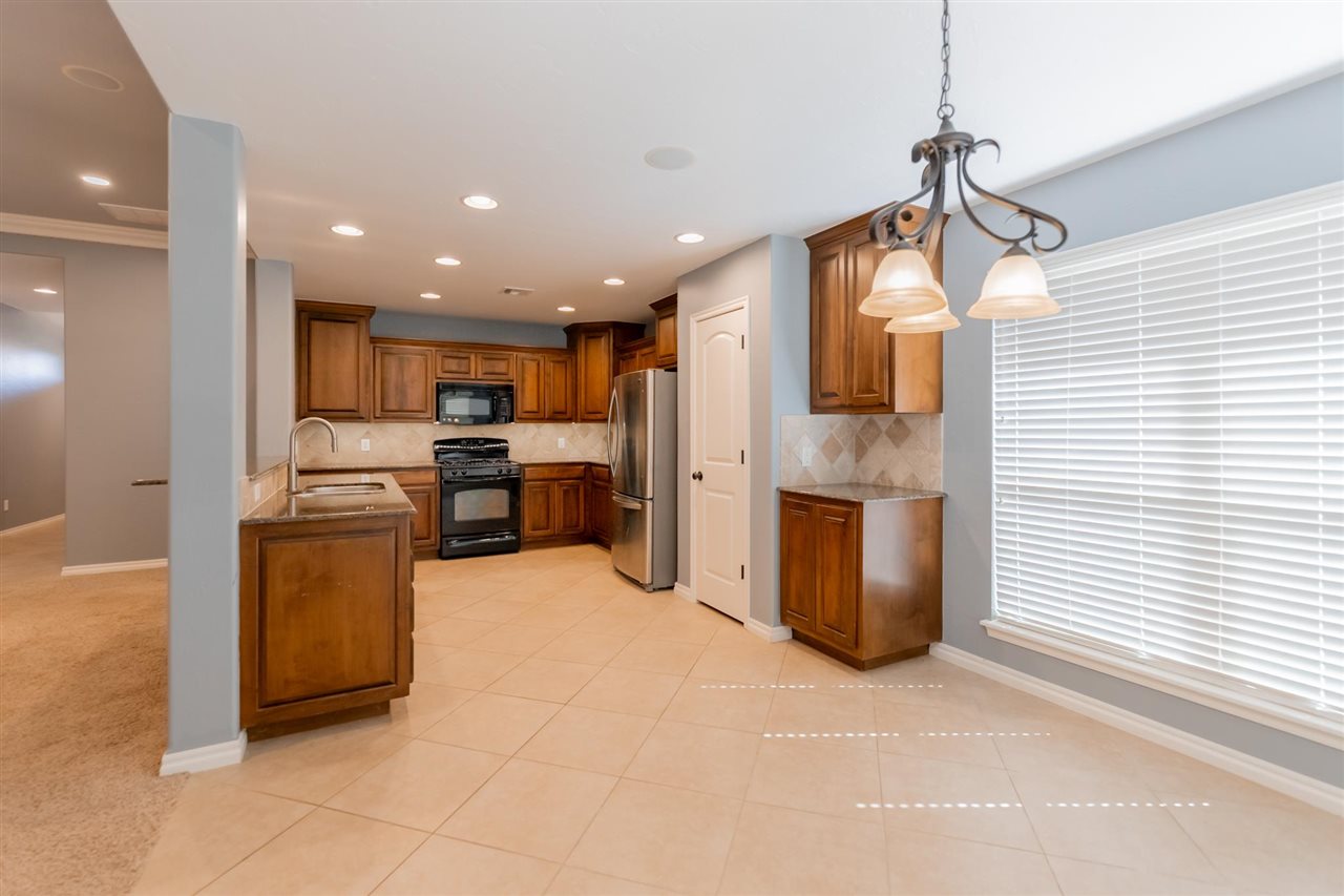 509 E Topaz Avenue