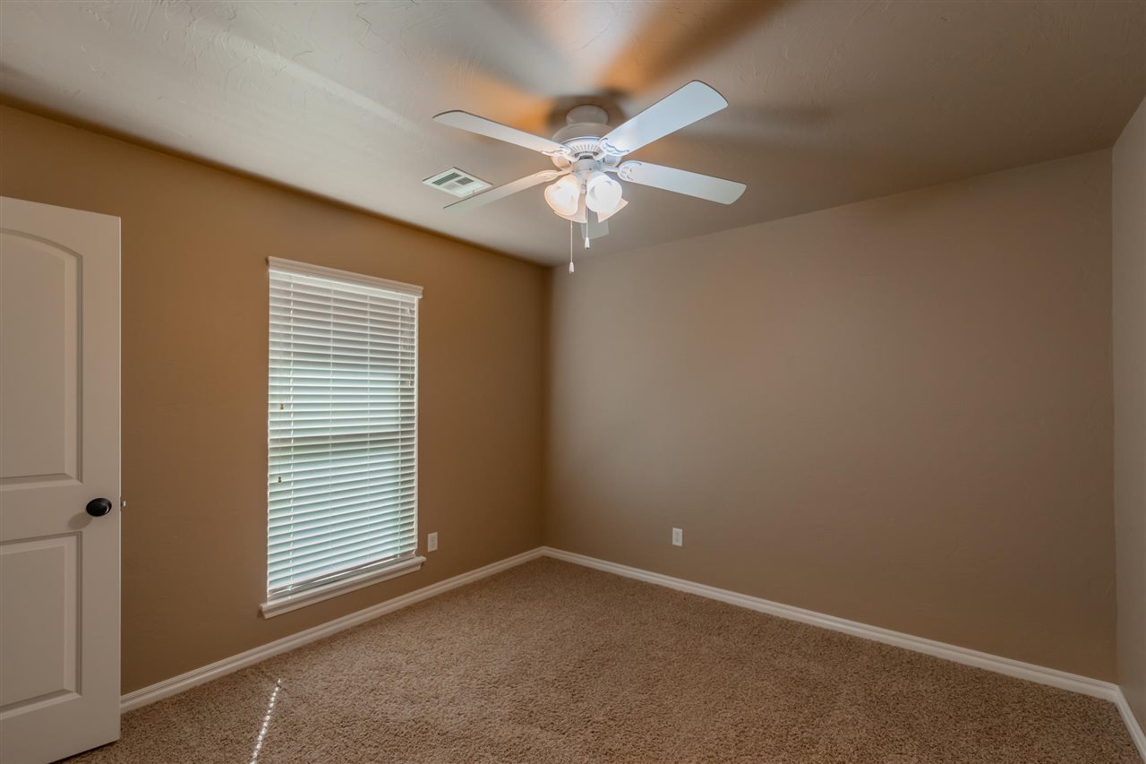 509 E Topaz Avenue