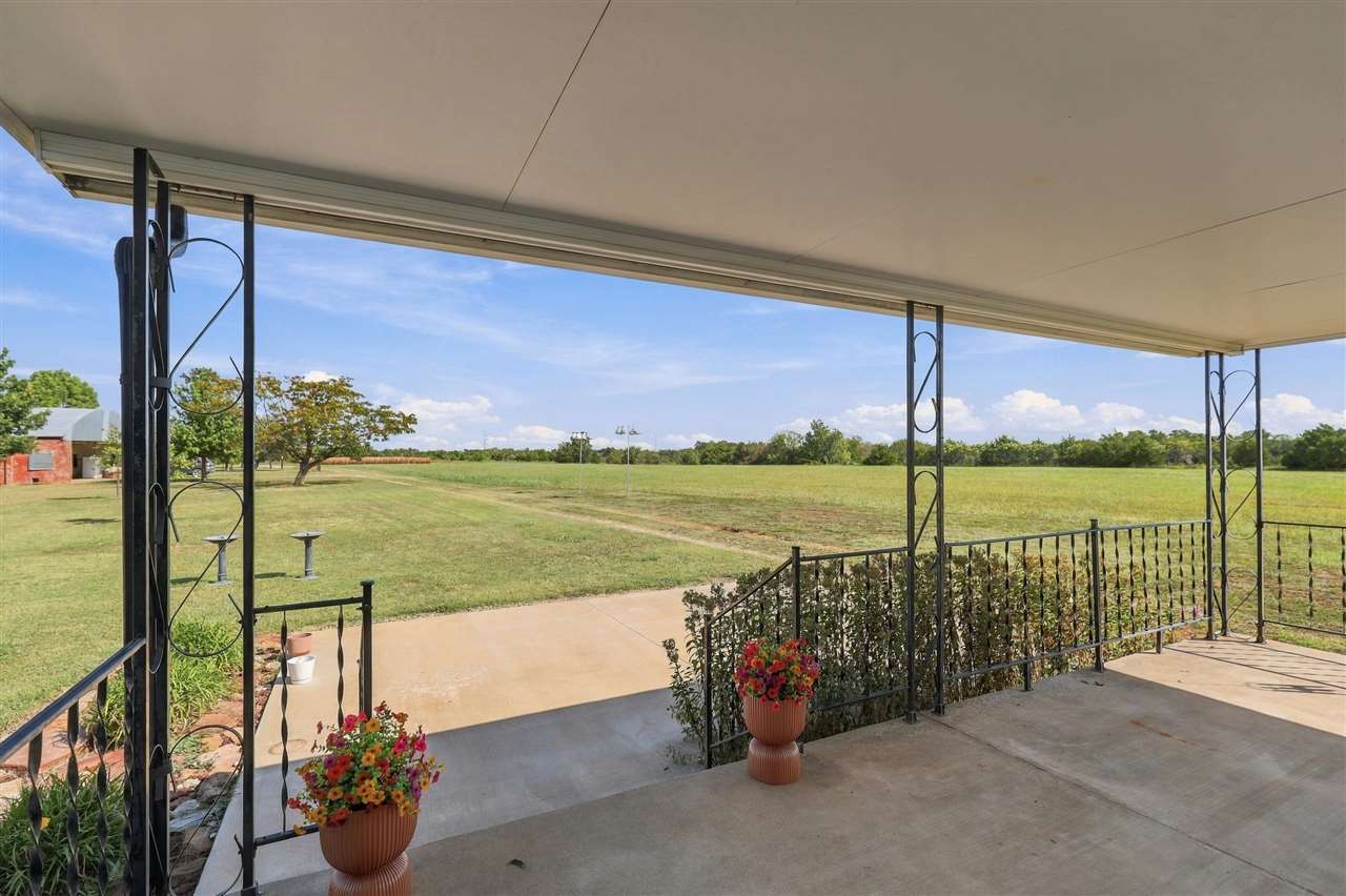 13505 E Airport Road