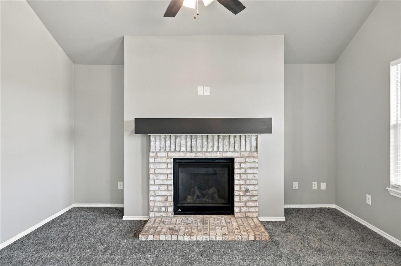 4306 W Country Club