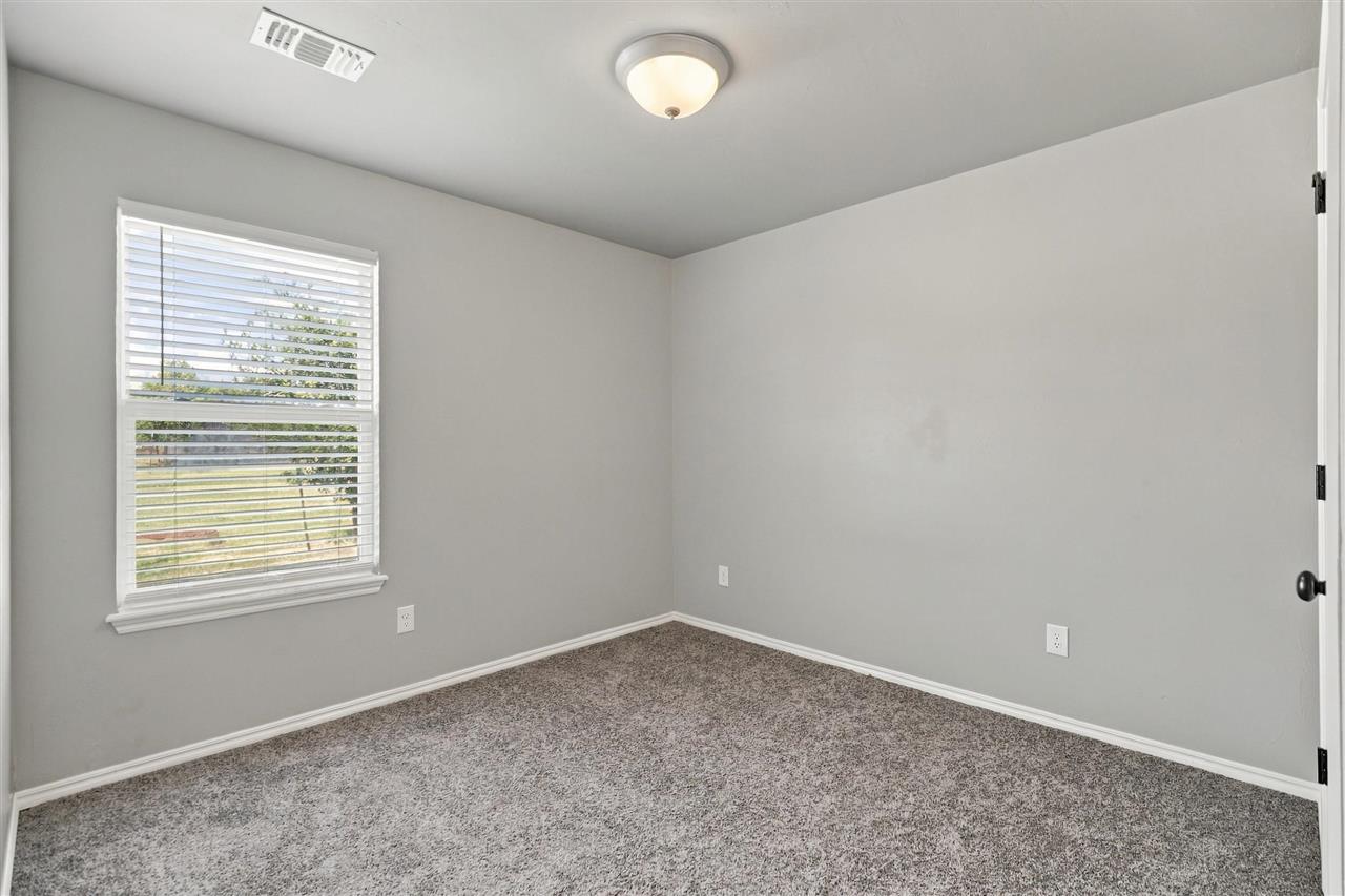 4306 W Country Club