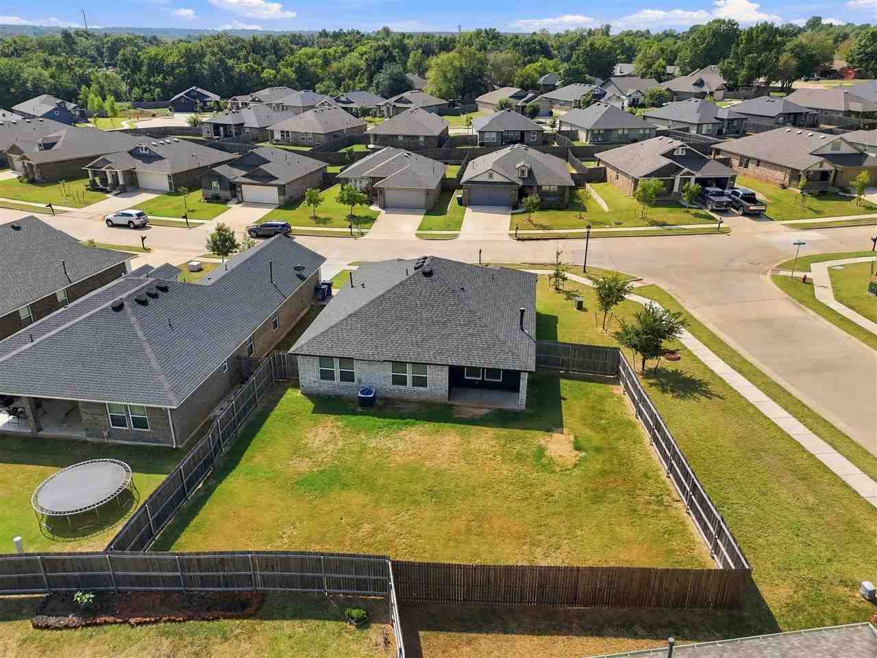 4306 W Country Club