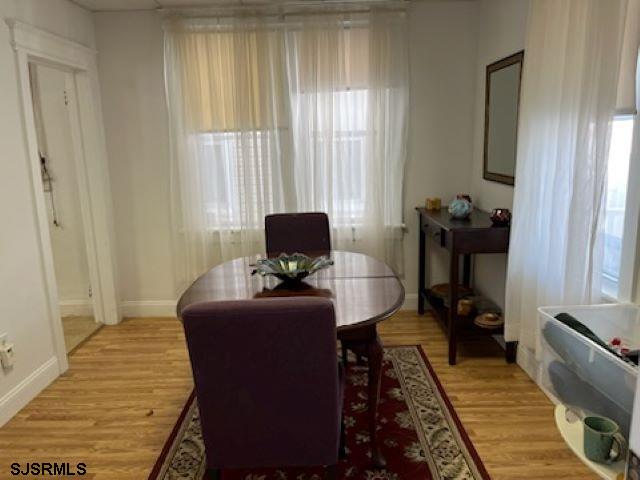 54 N Annapolis Ave