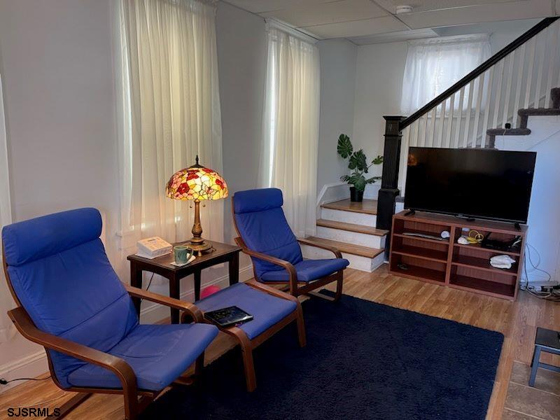 54 N Annapolis Ave