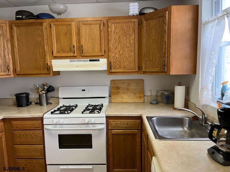 54 N Annapolis Ave