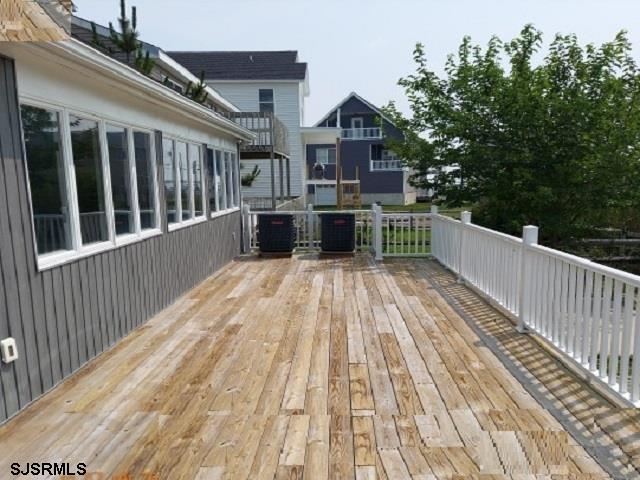 6 Hutchison Pl