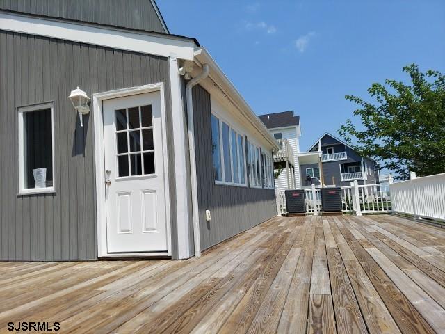 6 Hutchison Pl
