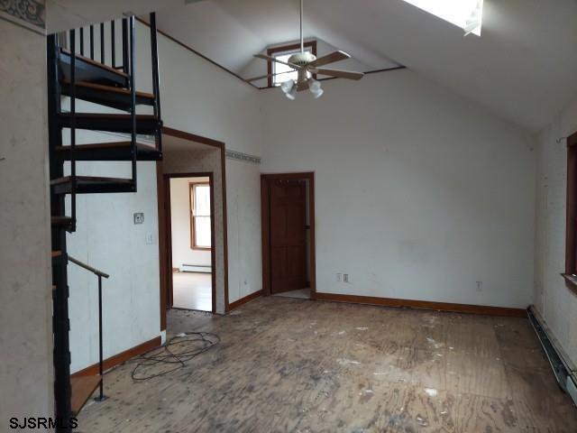 3040 Fernwood Ave
