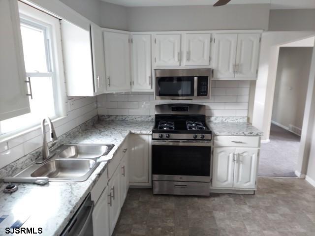 703 Debora Ave