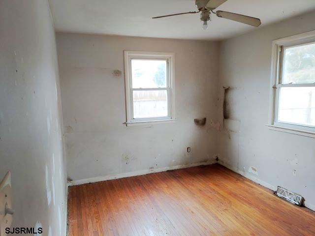 406 Larchmont Dr