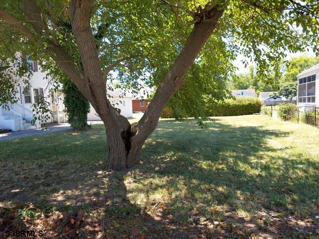 23 E Van Mar Ave