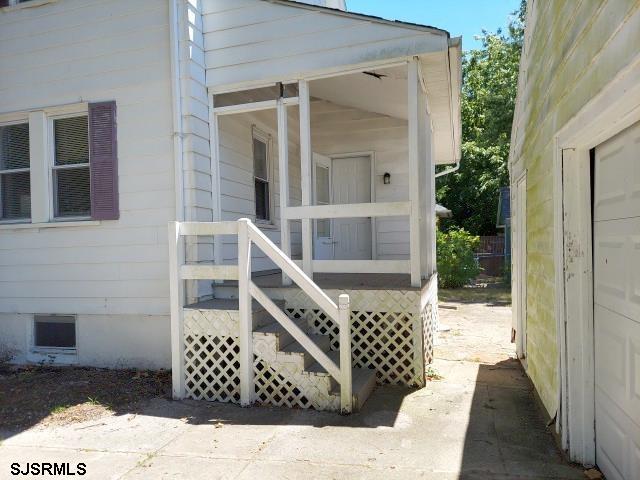 23 E Van Mar Ave