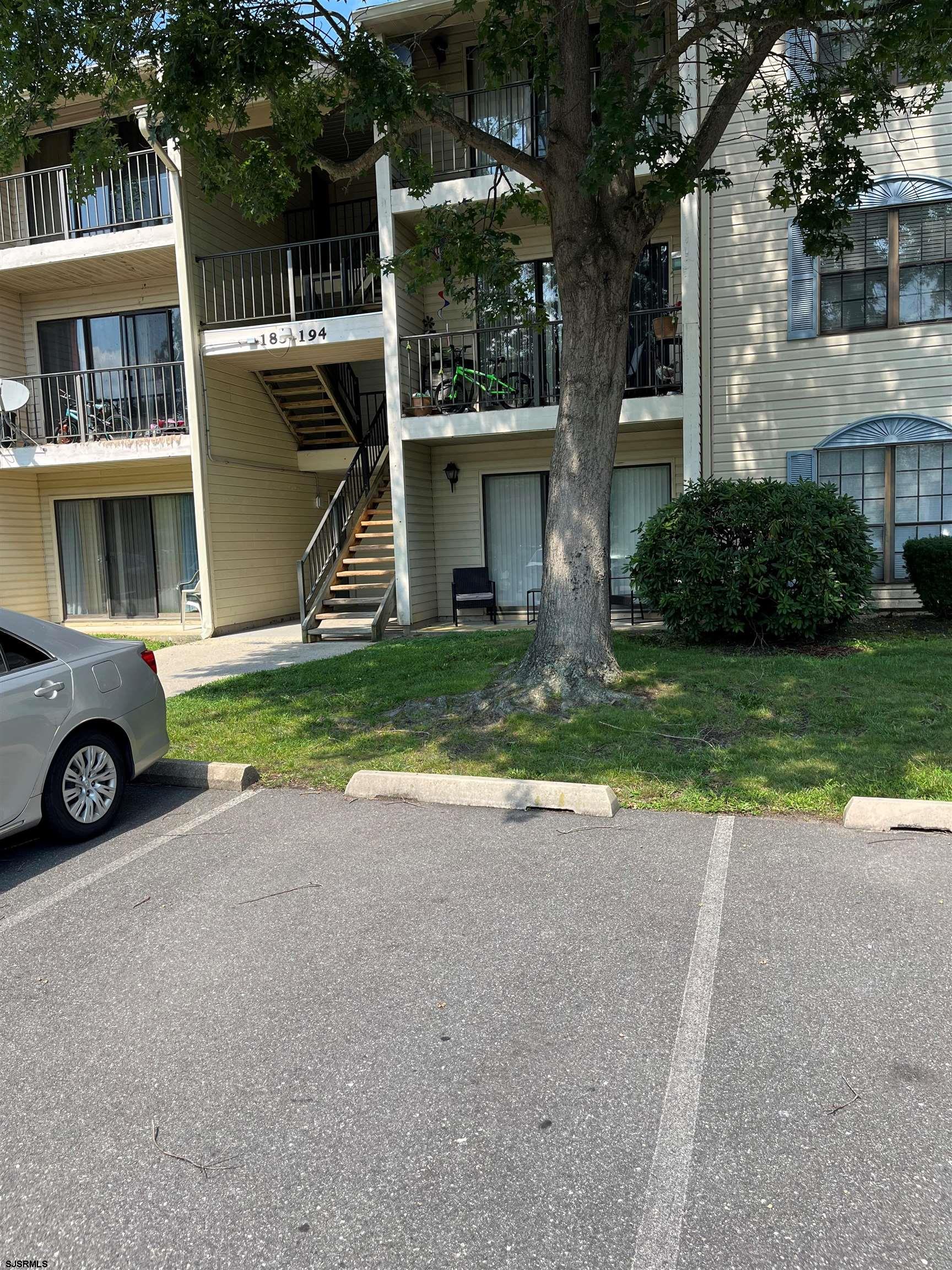190 Colonial Ct Unit: 190
