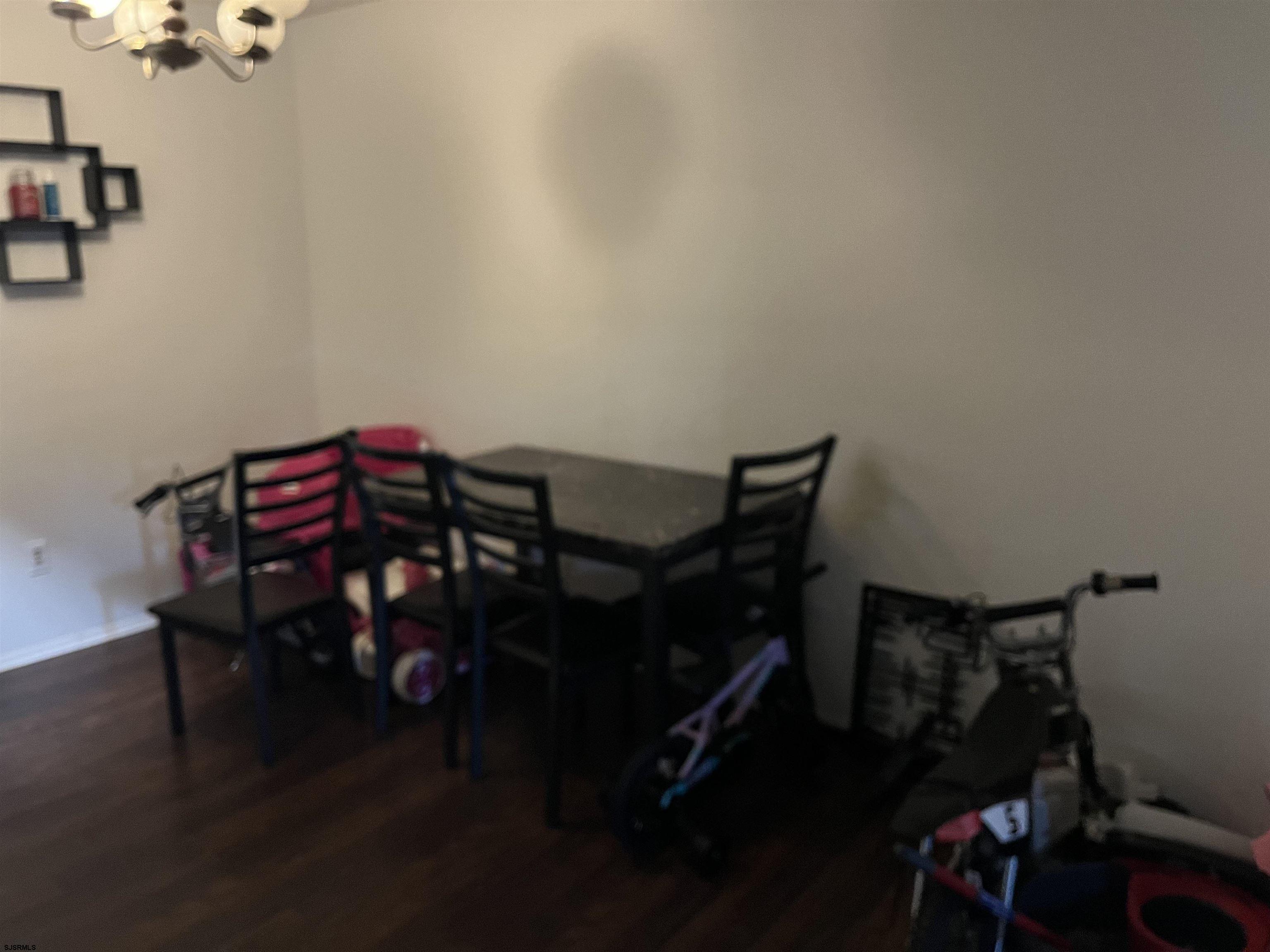 190 Colonial Ct Unit: 190