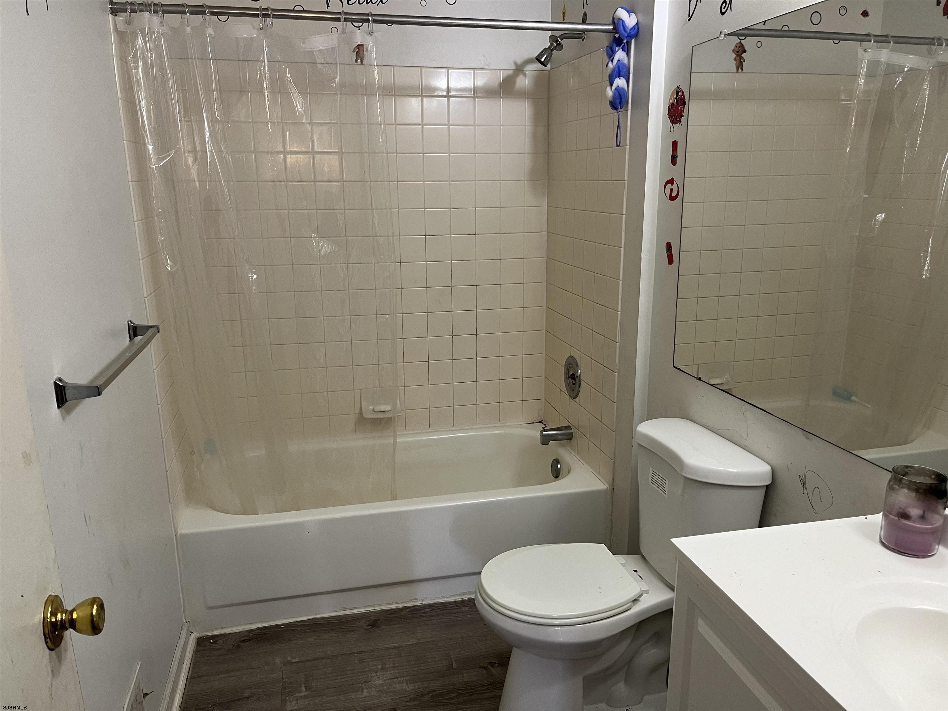 190 Colonial Ct Unit: 190