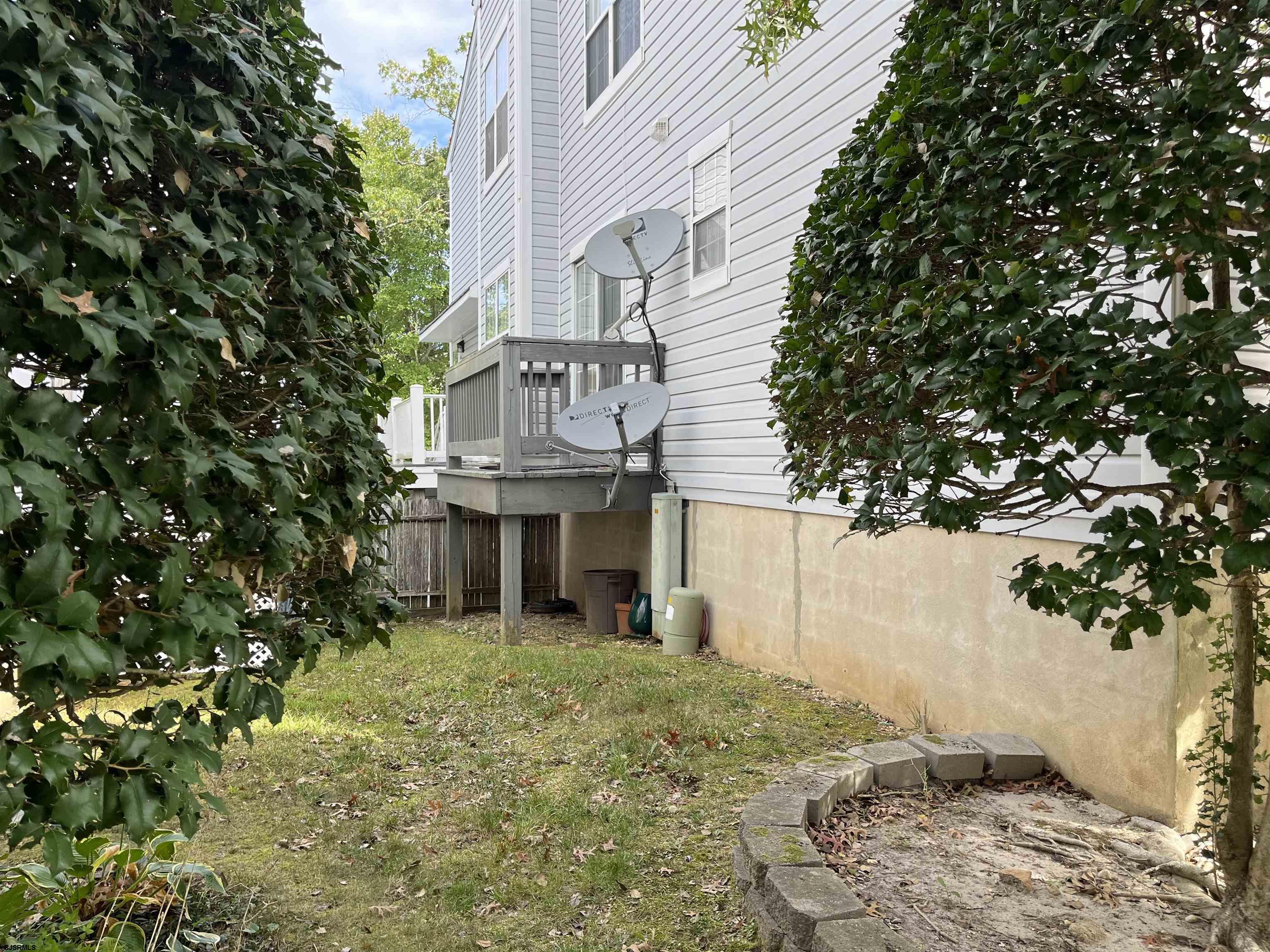 4833 Hawthorne Ave Unit: 4833-216