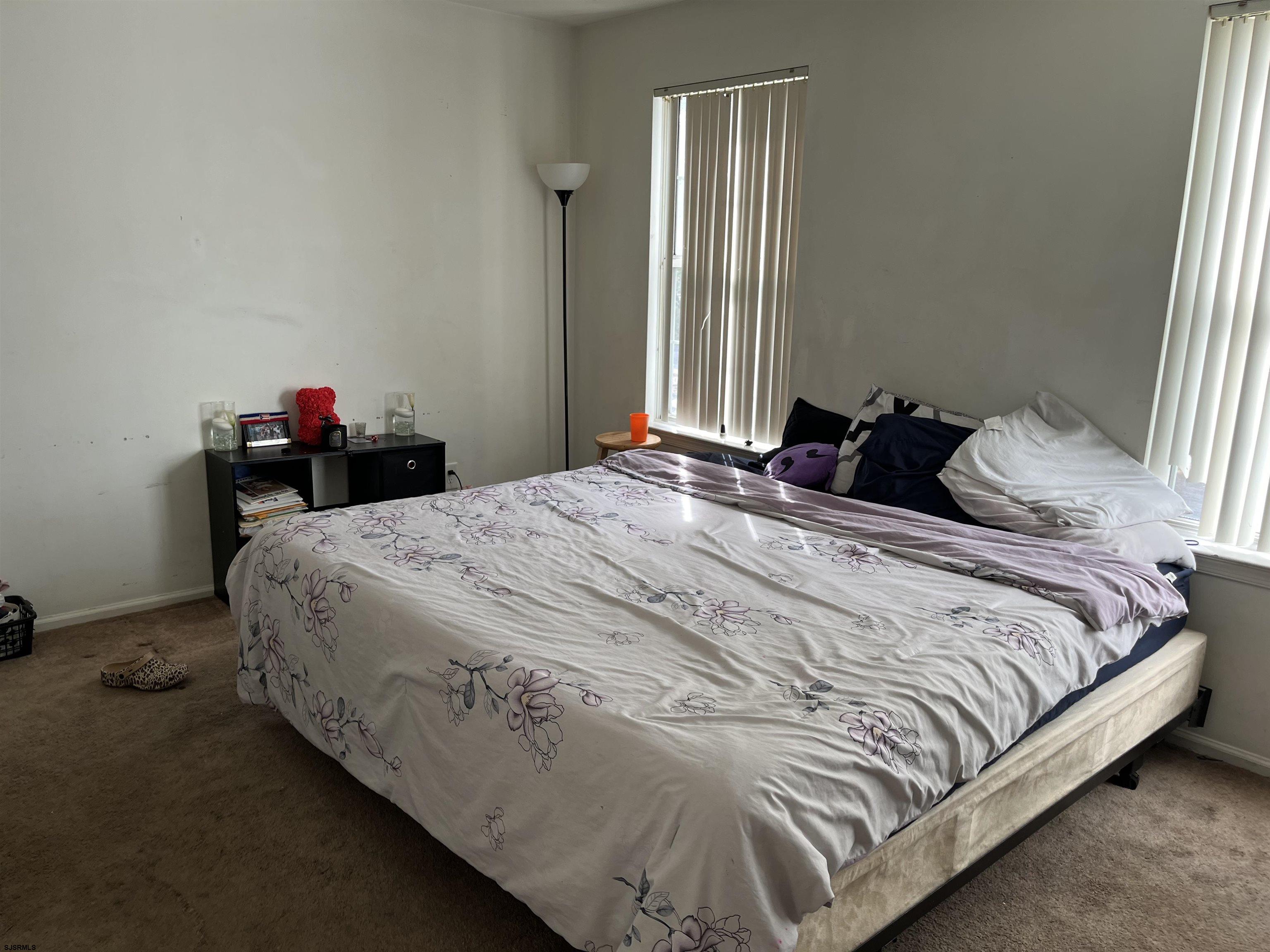 4833 Hawthorne Ave Unit: 4833-216