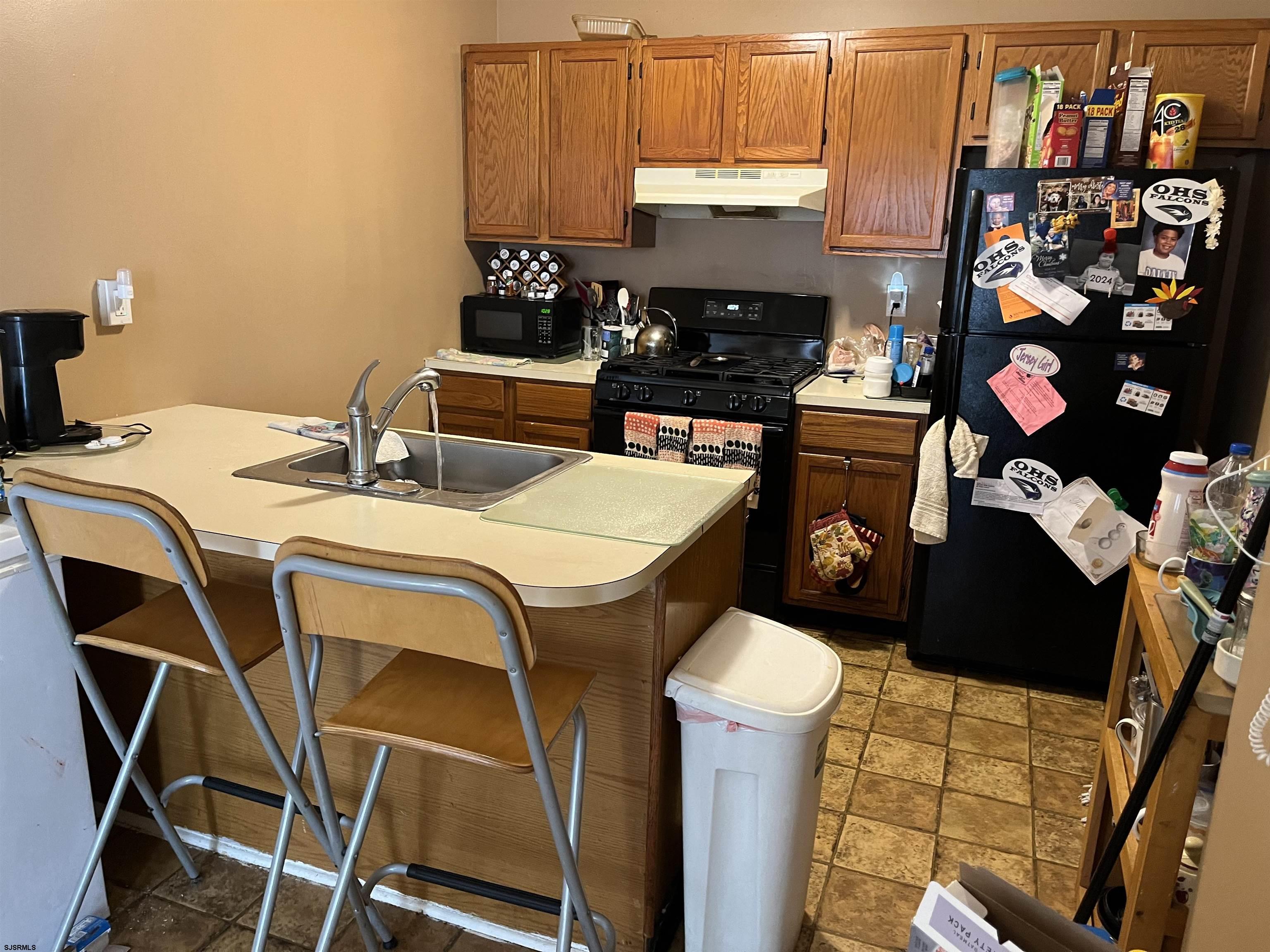 4833 Hawthorne Ave Unit: 4833-216