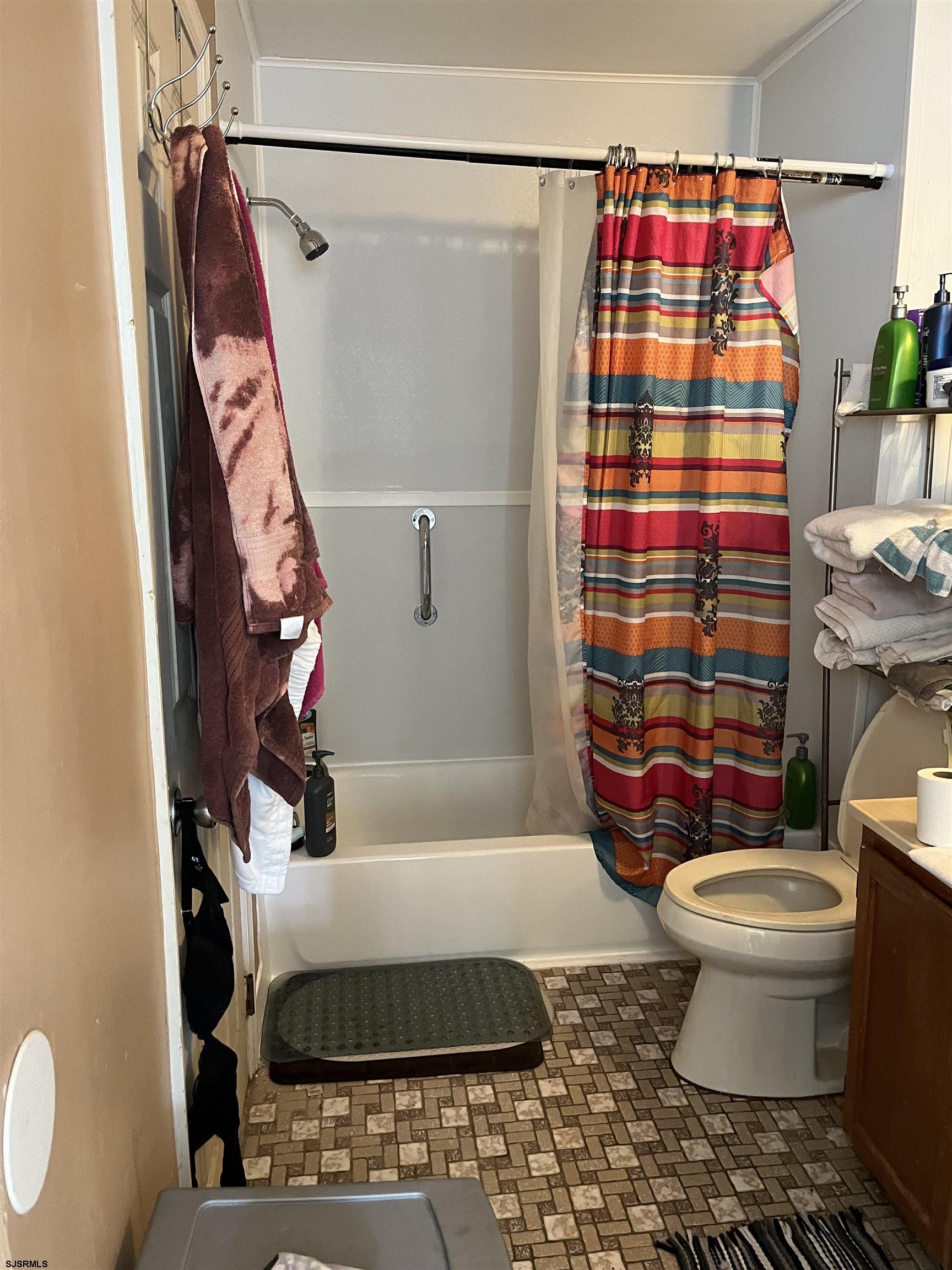 4833 Hawthorne Ave Unit: 4833-216