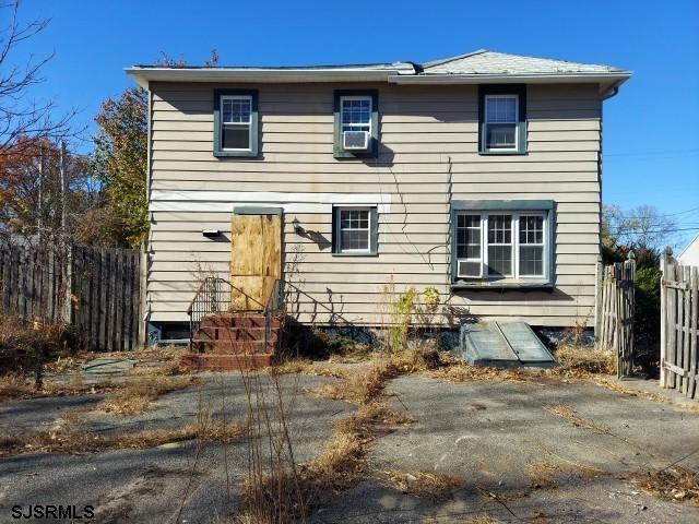 520 Fairview Ave