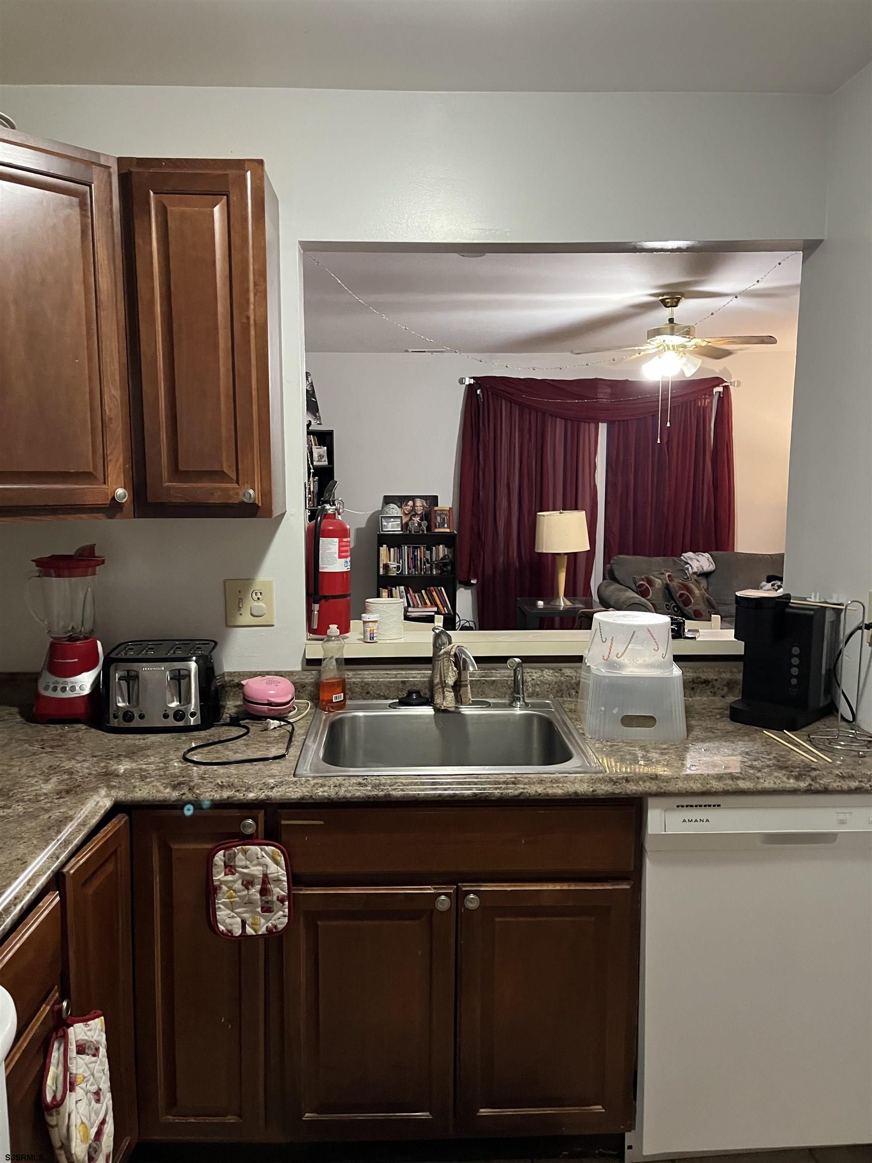 3107 Woodlands Ave Unit: 5