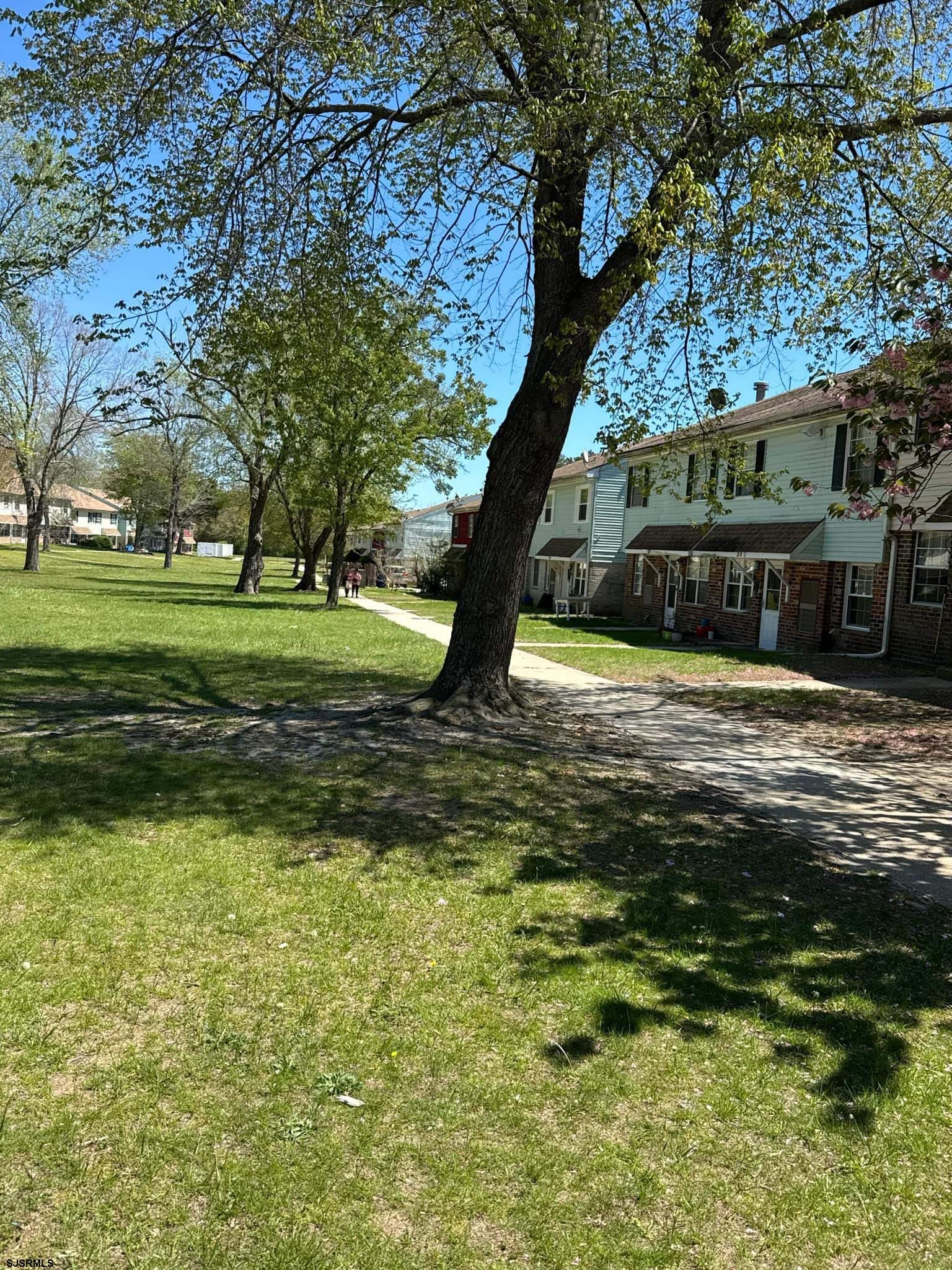 720 S New rd APT 2L