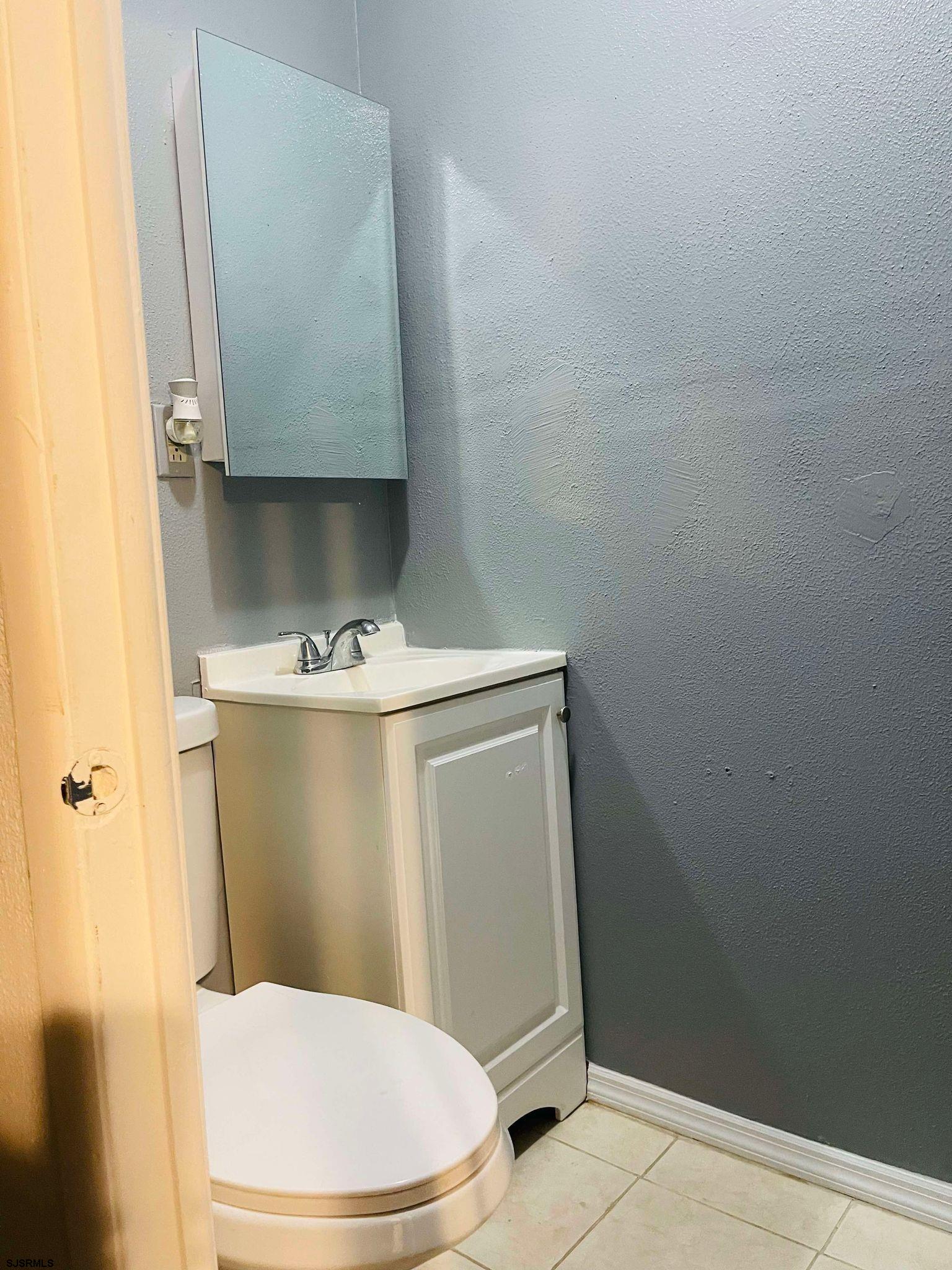 37 S Iowa Ave APT 2A