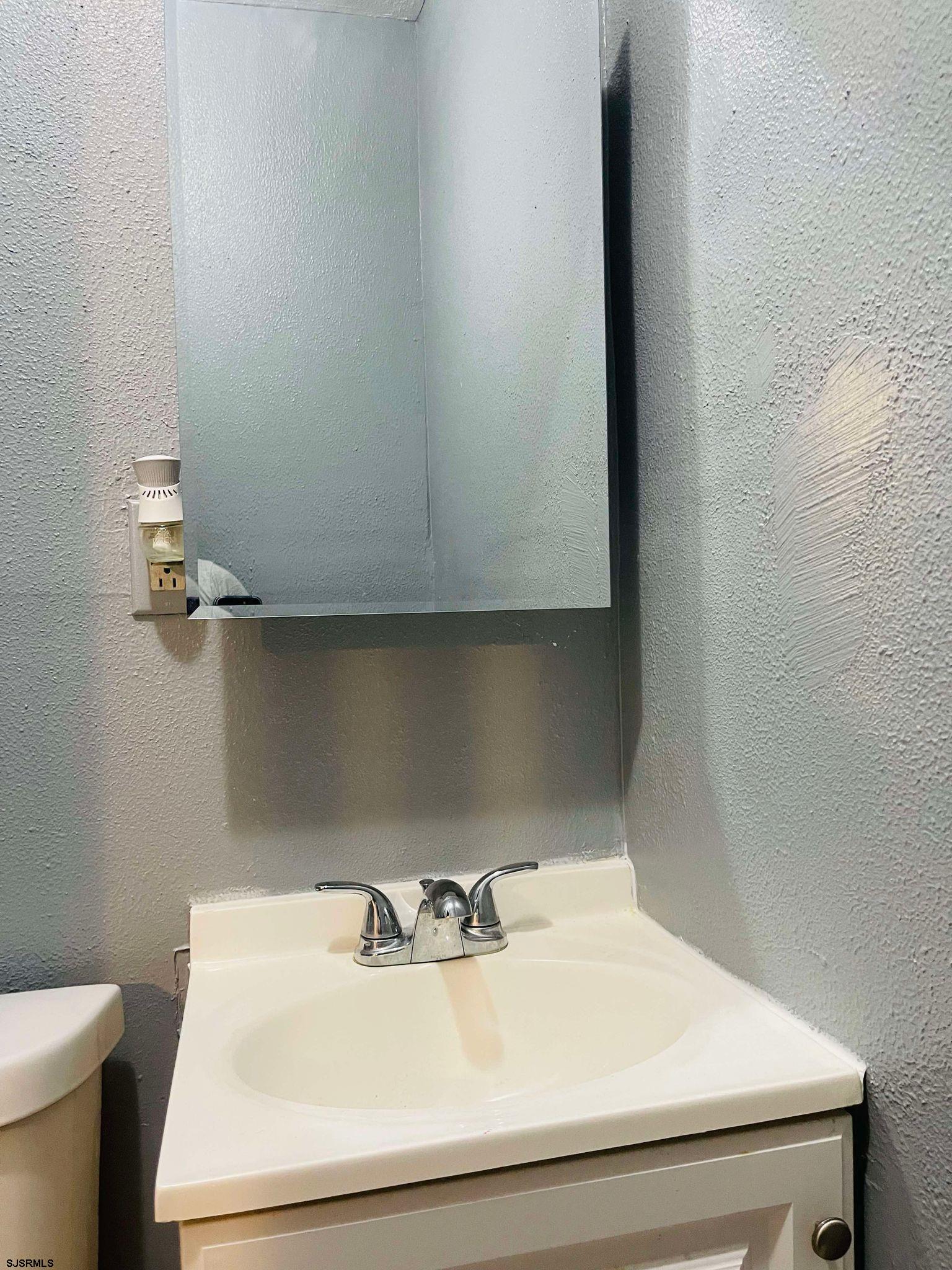 37 S Iowa Ave APT 2A