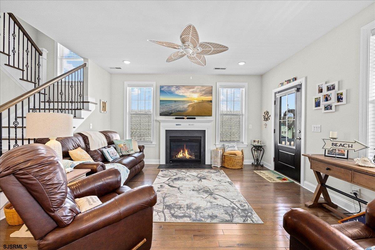 328 N Oxford Ave Ave