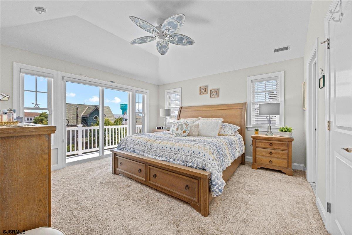 328 N Oxford Ave Ave