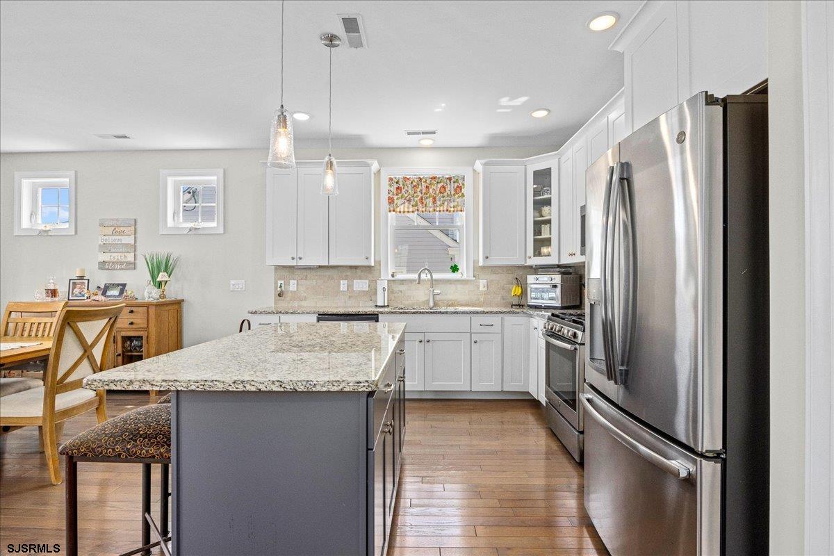 328 N Oxford Ave Ave