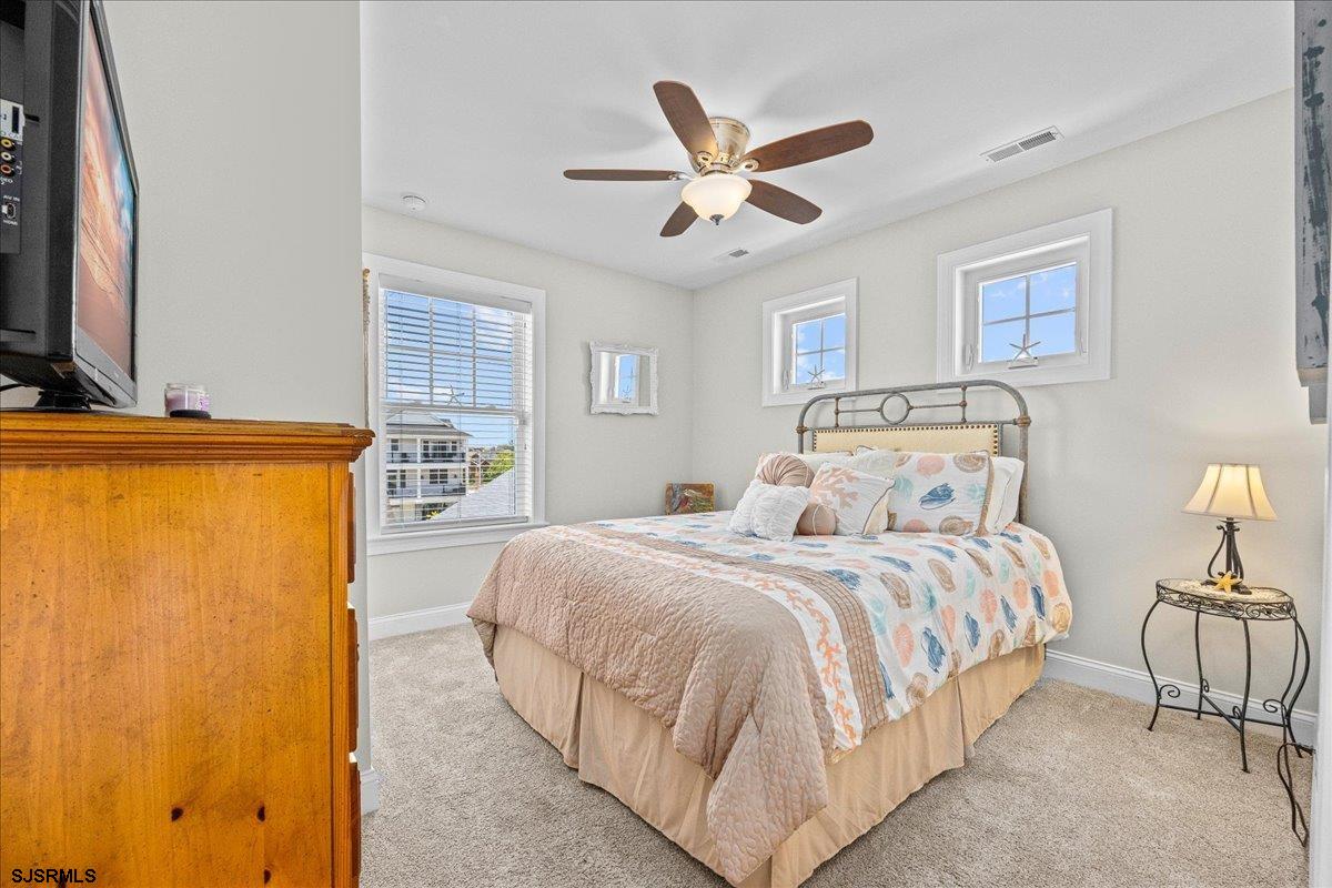 328 N Oxford Ave Ave