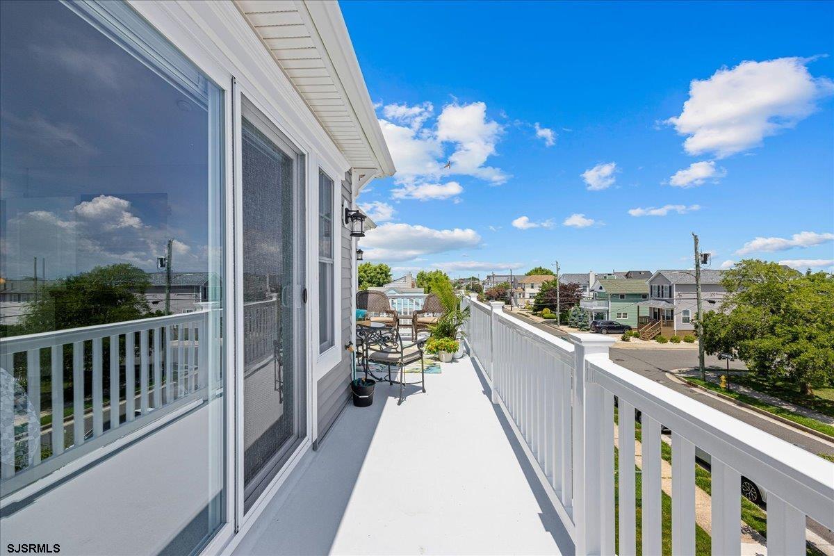 328 N Oxford Ave Ave