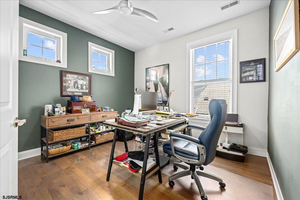 328 N Oxford Ave Ave