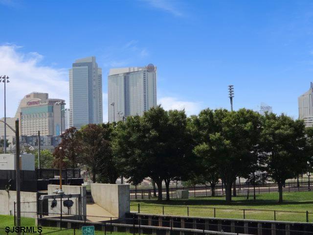 30 Clipper 3540 Atlantic Avenue, S-203 Ct