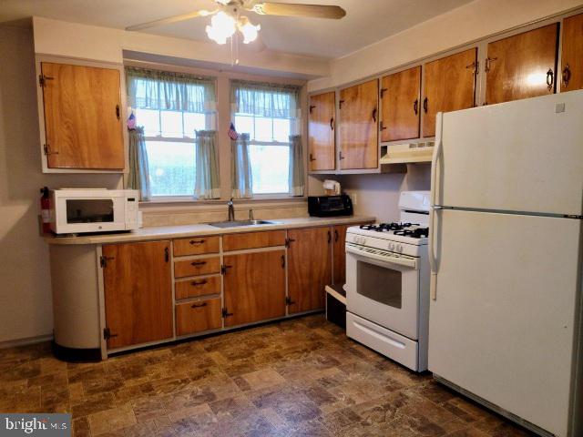17 E Cedar Ave