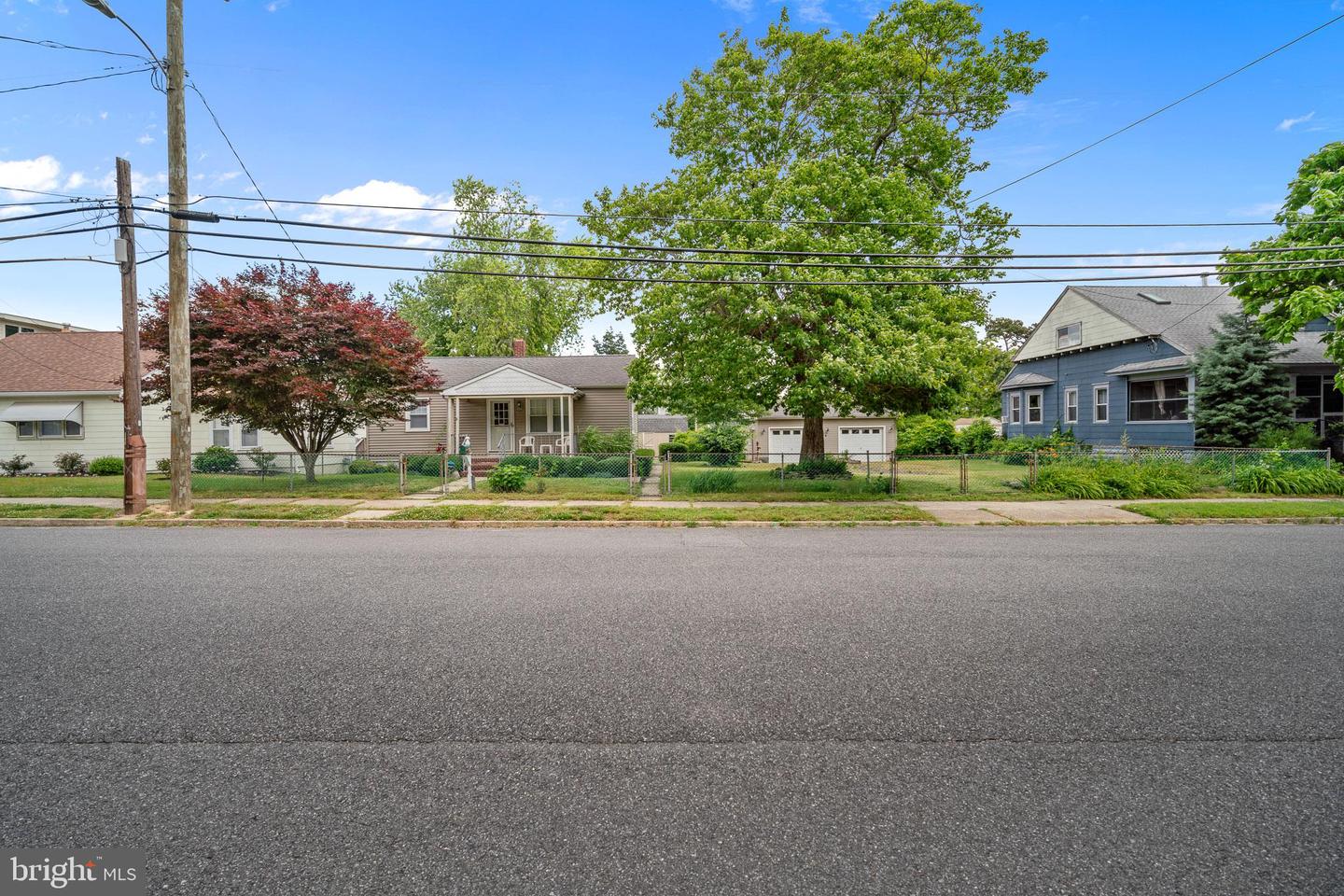 17 E Cedar Ave