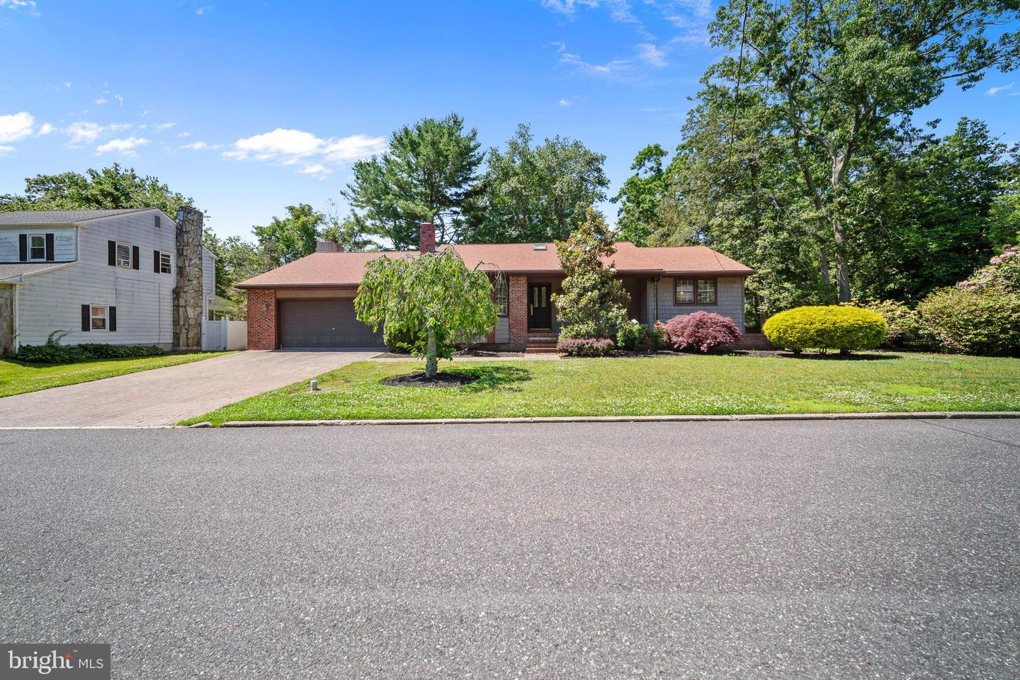 120 E Oakcrest Ave