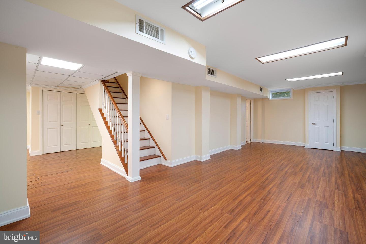 120 E Oakcrest Ave