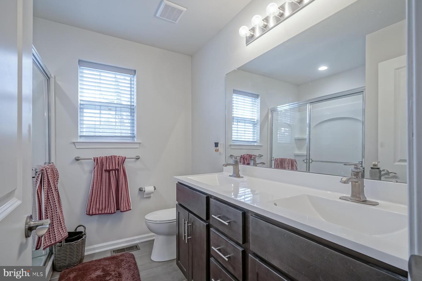 332 French St