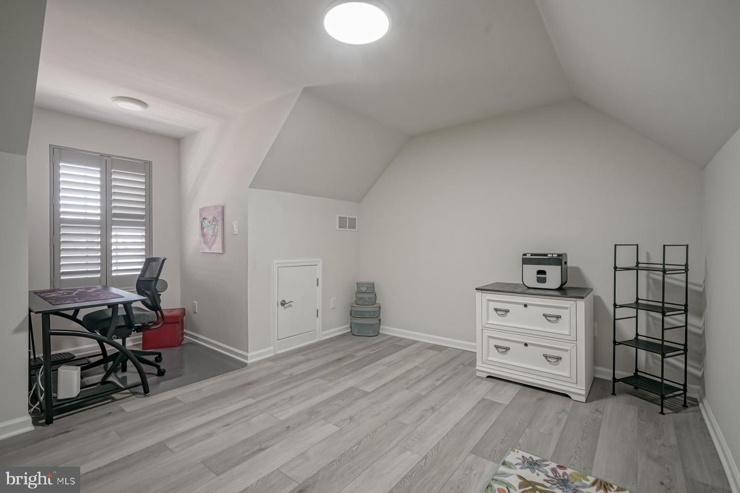 332 French St