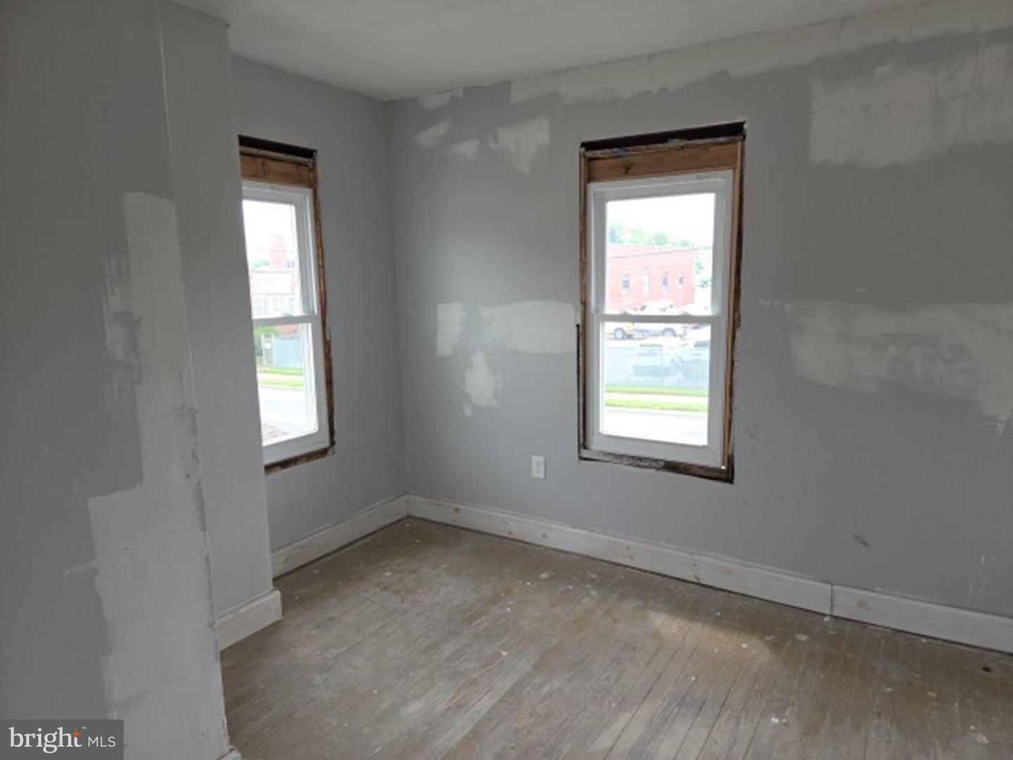132 N Franklin Blvd